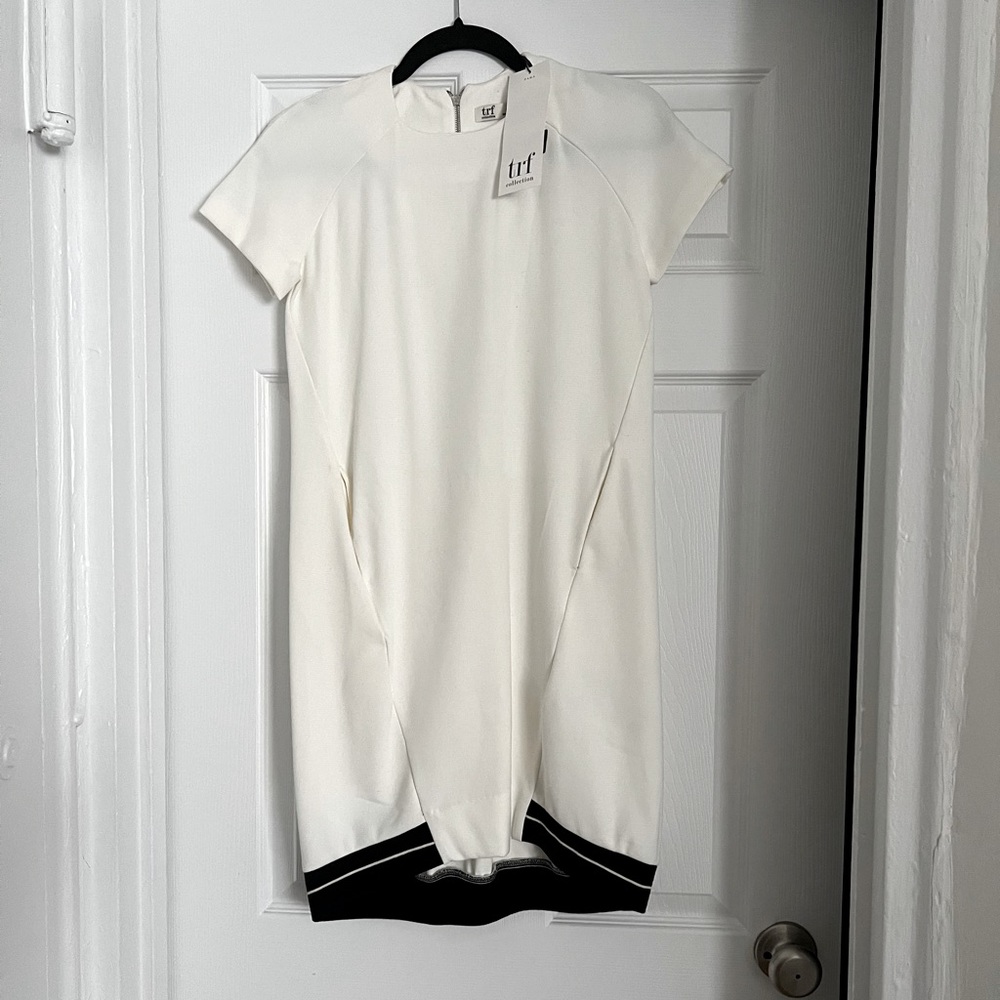 Zara trf Collection white short sleeve twill dress with pockets
